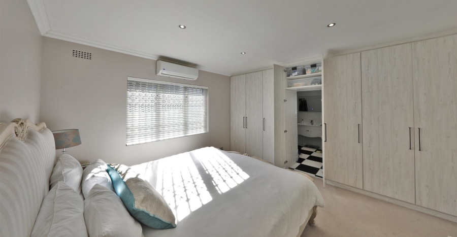4 Bedroom Property for Sale in Loevenstein Western Cape